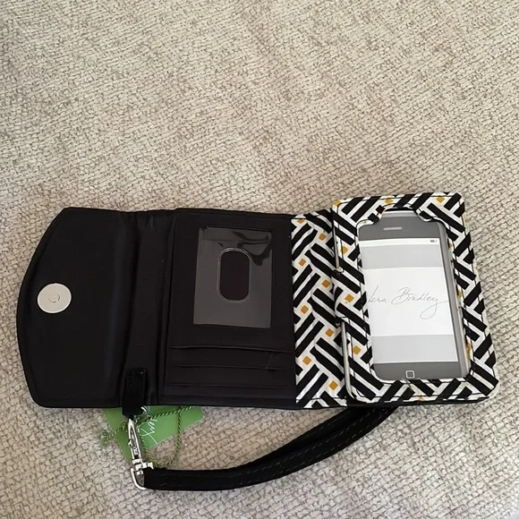 NWT Vera Bradley super smart wristlet black - Picture 2 of 4